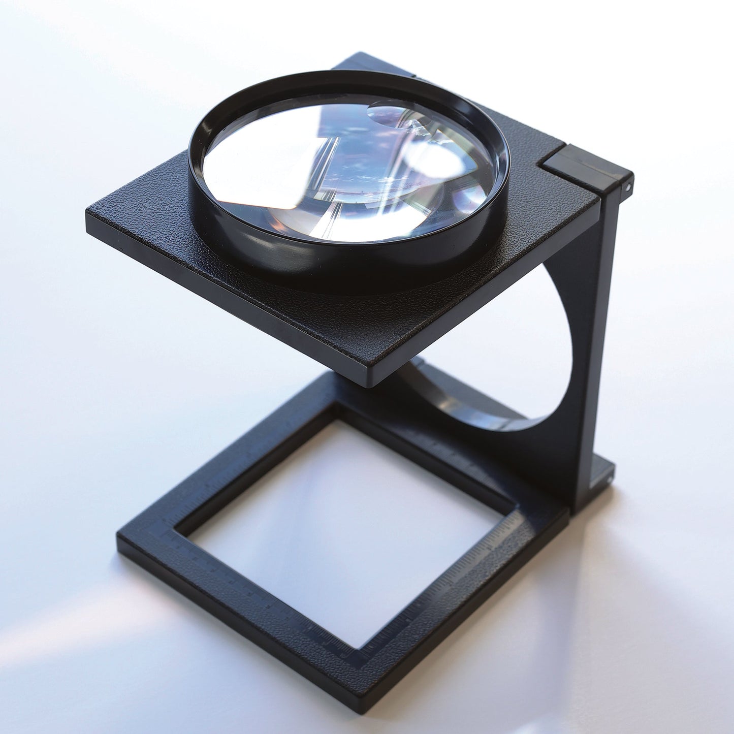 Foldable Magnifier