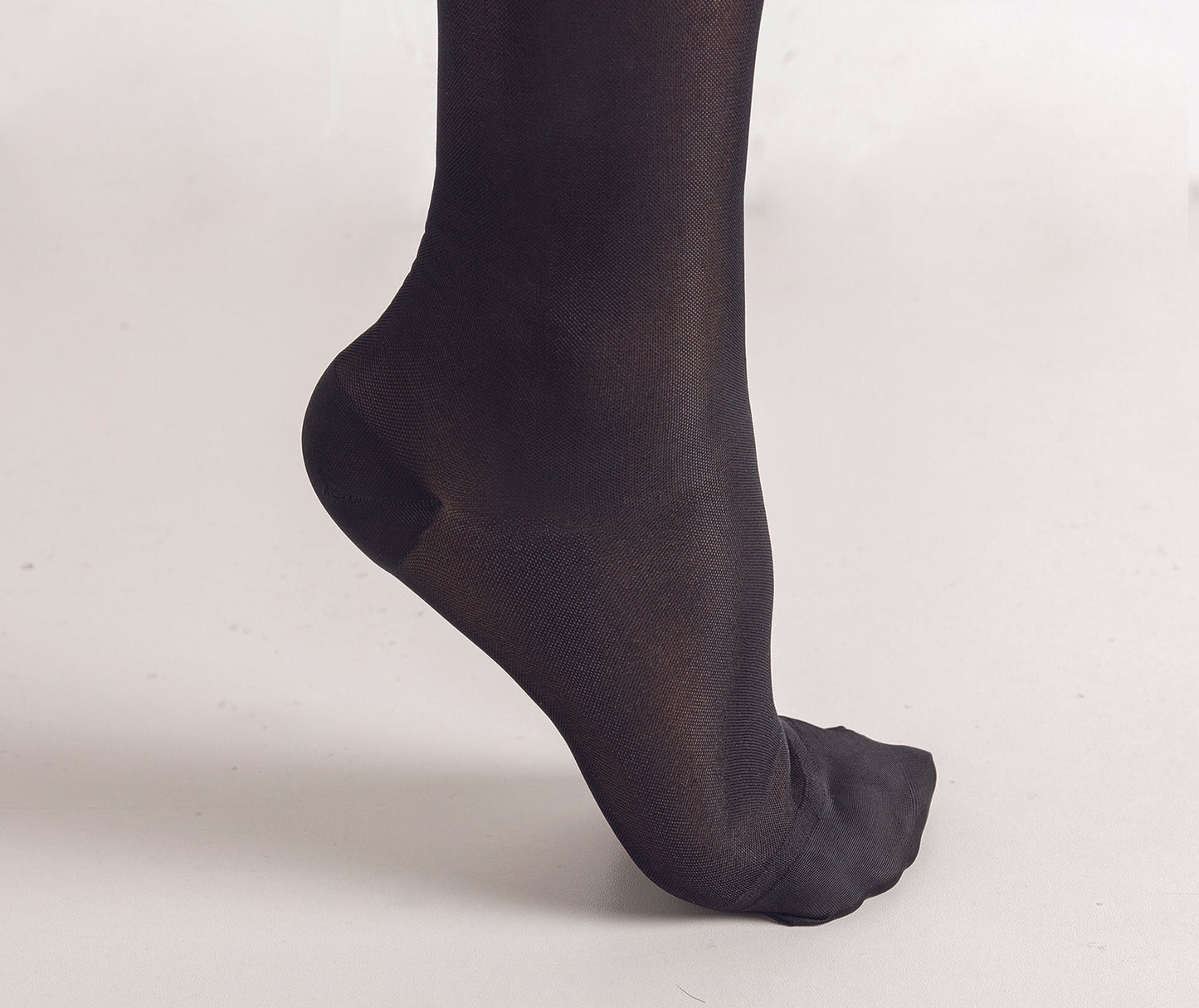 Women's Compression Knee Socks 15-20 mm Hg, Black